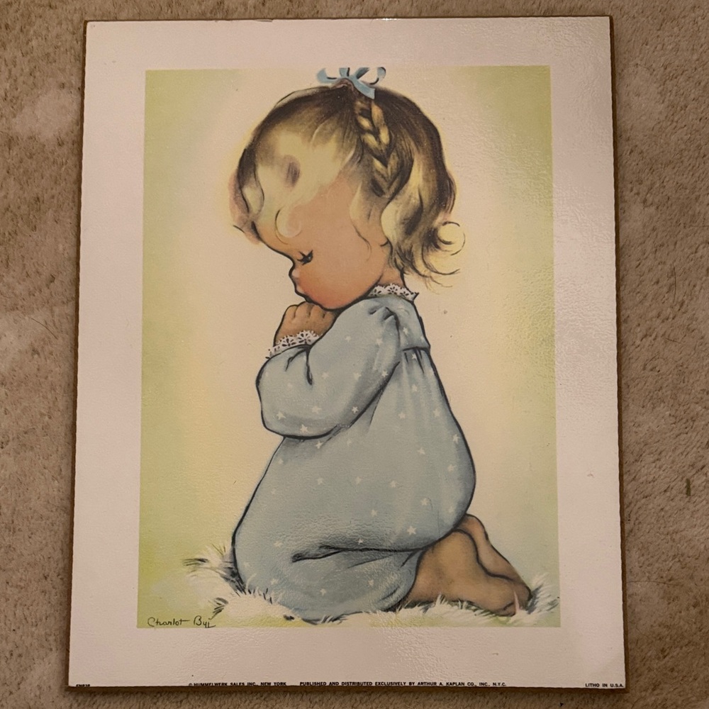 Darling vintage wooden plaque - praying girl